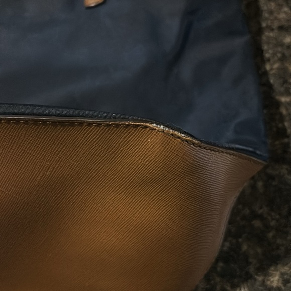 Michael Kors purse - Picture 5 of 10